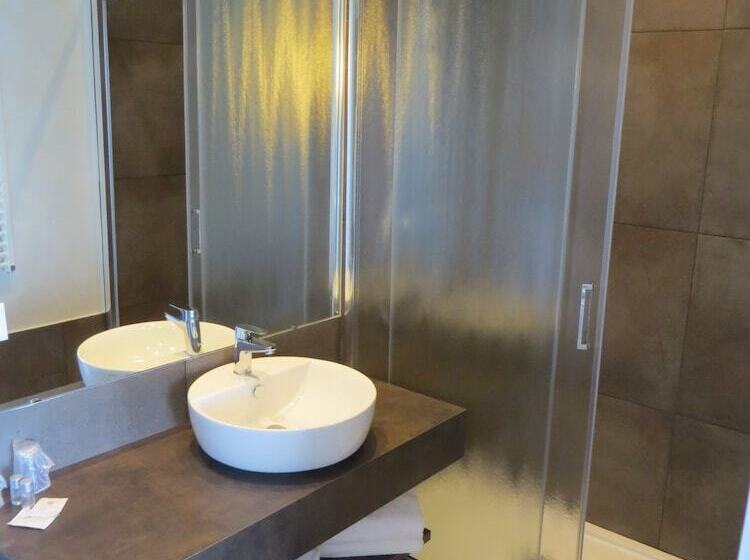 فندق De Charme Regency