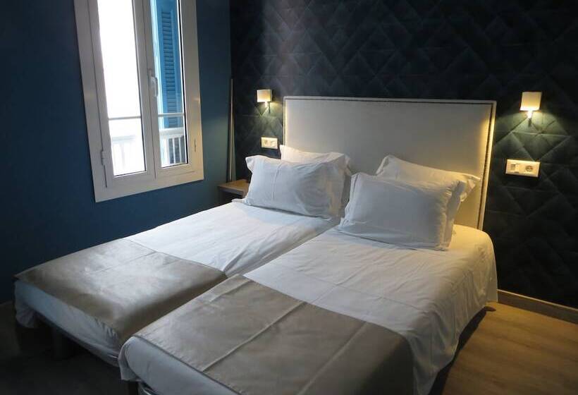 فندق De Charme Regency