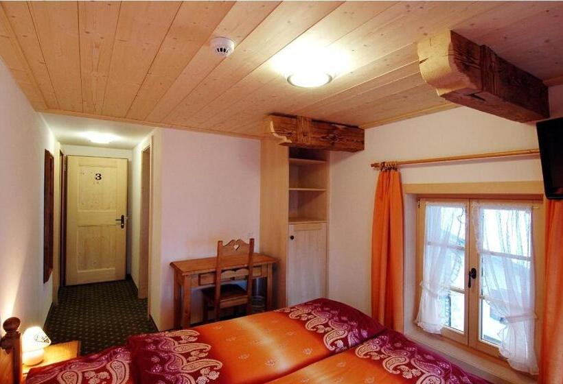 בית מלון כפרי De Ville