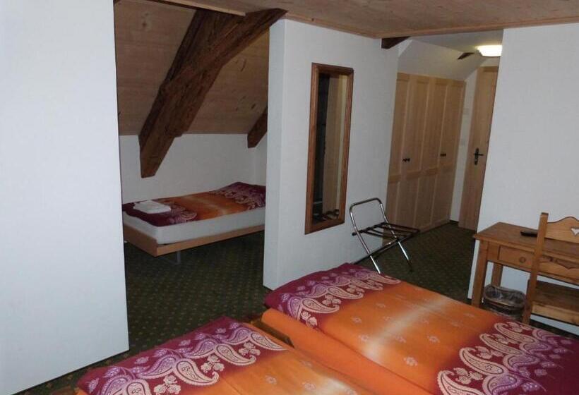 בית מלון כפרי De Ville