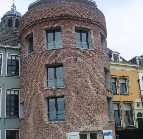 Отель De Vischpoorte, Hartje Deventer En Aan De Ijssel