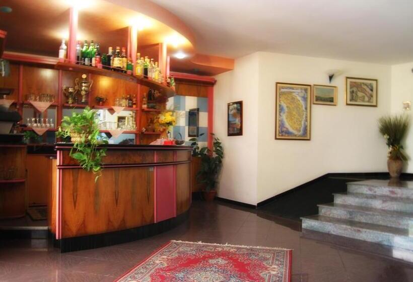 فندق Degli Ulivi