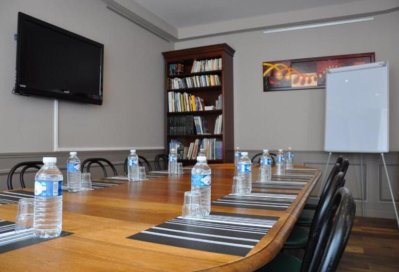 Отель Detective