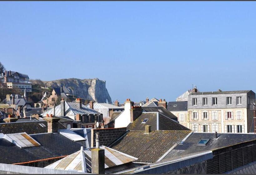 Отель Detective