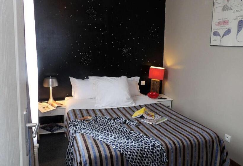 Отель Detective