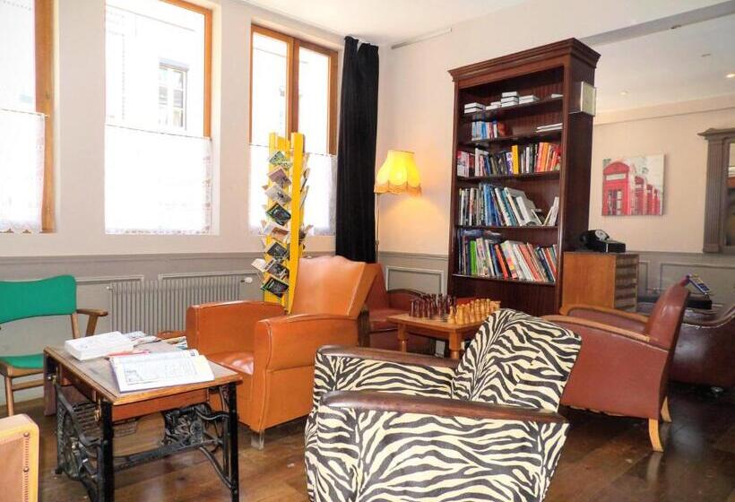 Отель Detective