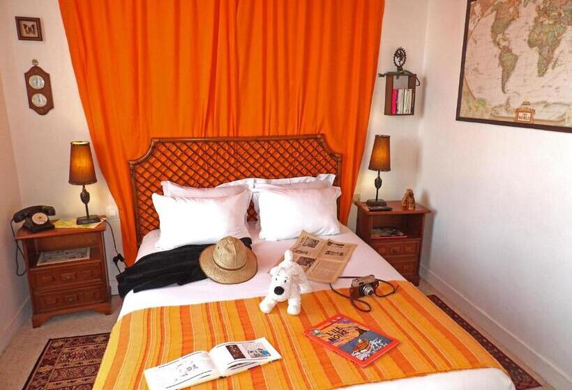 Отель Detective