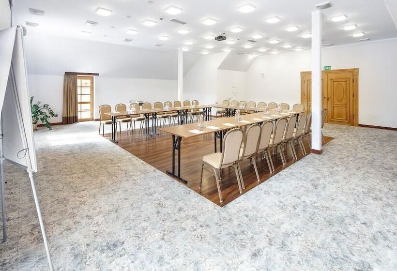 בית מלון כפרי Dolina Charlotty Resort&spa