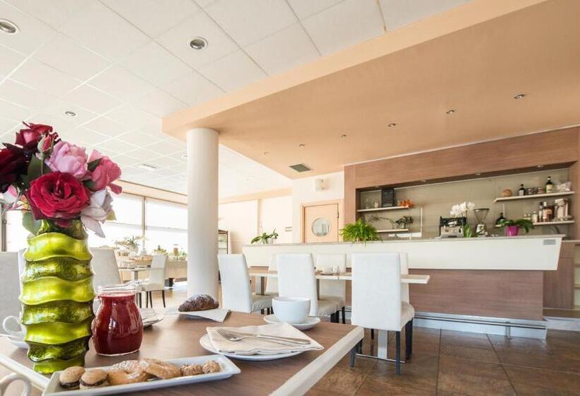 Отель Draconerium