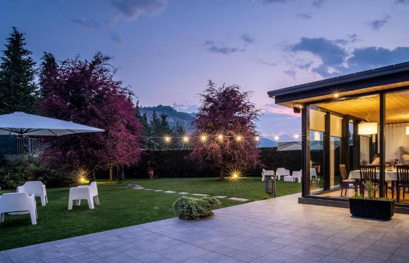 Отель Draconerium