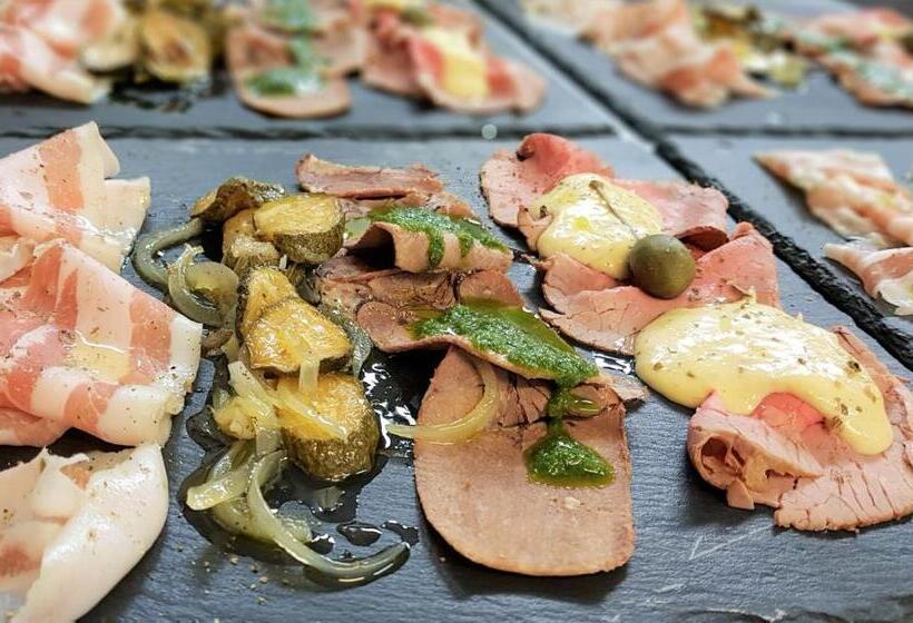 Отель Draconerium