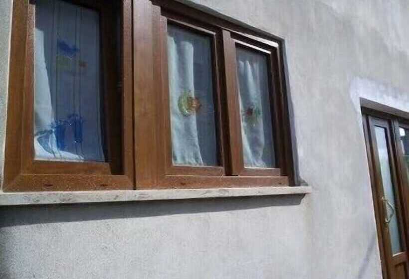 בית מלון כפרי Elicrim