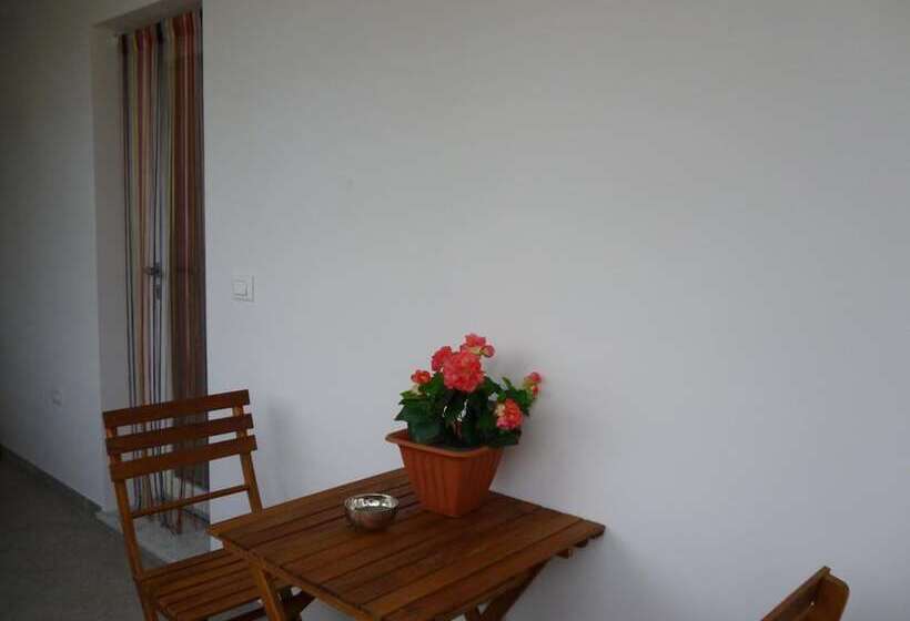 בית מלון כפרי Elicrim