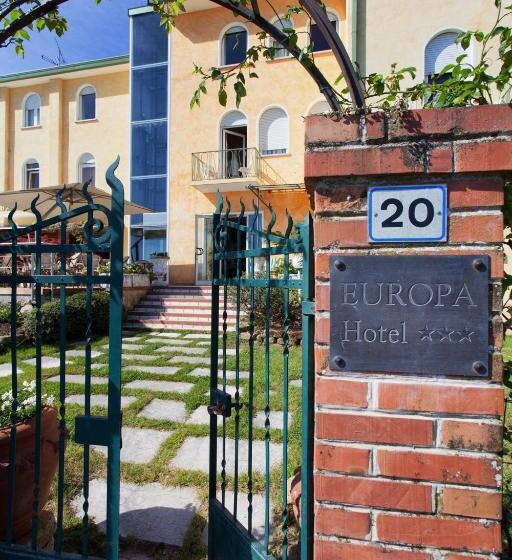 Отель Europa