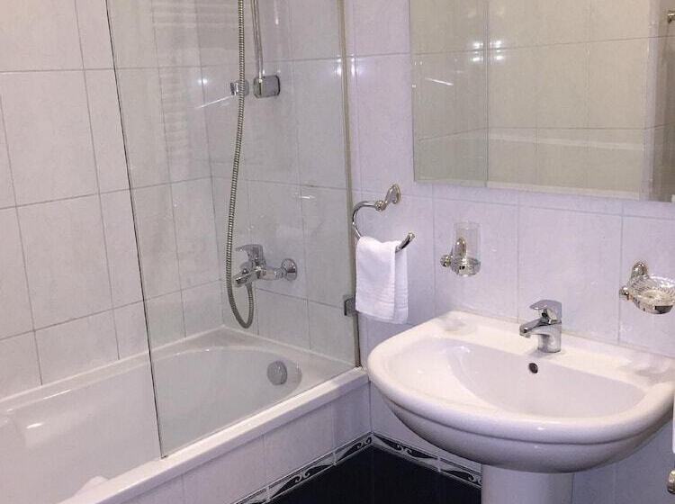 Excelsior By Timhotels