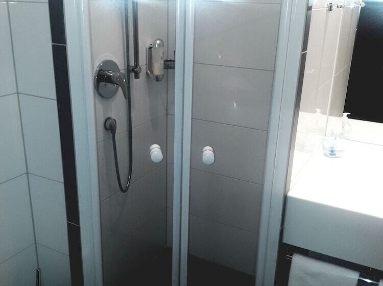 ホテル Gasthof Talblick