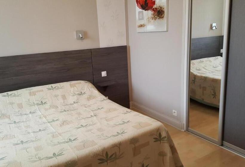 בית מלון כפרי Hôtel Du Puy D Alon