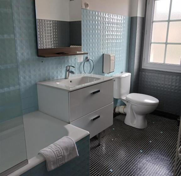 בית מלון כפרי Hôtel Du Puy D Alon