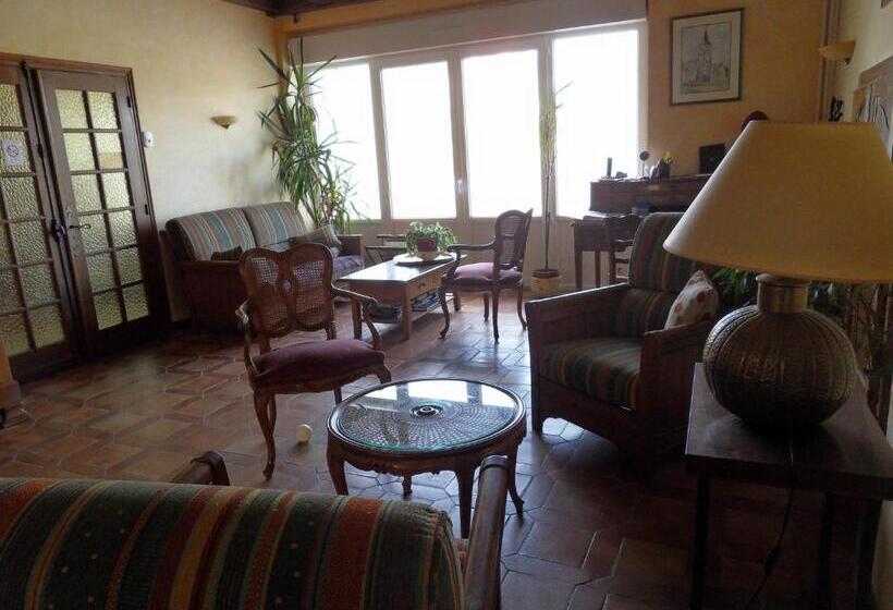 בית מלון כפרי Hôtel Du Puy D Alon