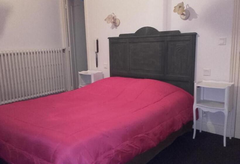 בית מלון כפרי Hôtel Du Puy D Alon