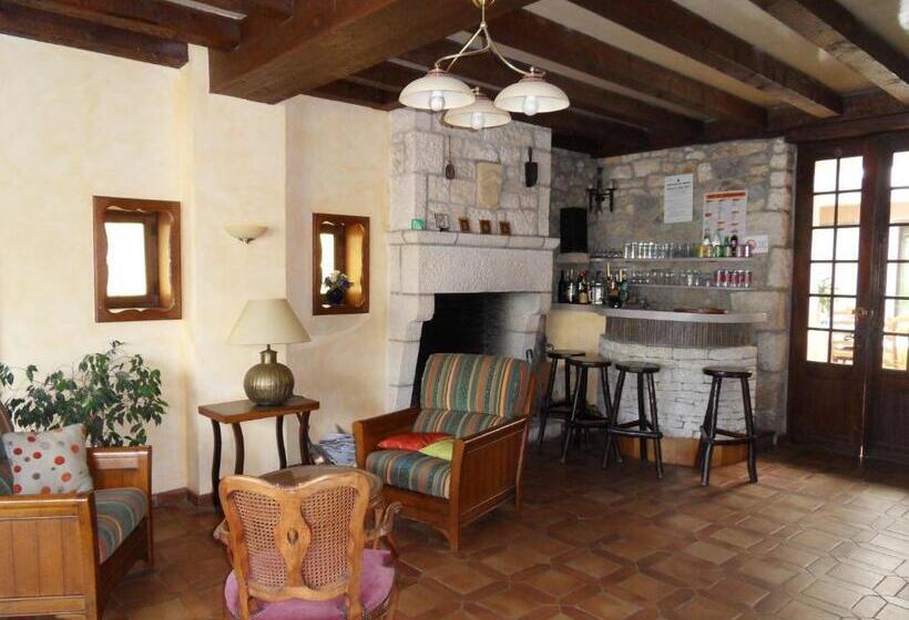 בית מלון כפרי Hôtel Du Puy D Alon