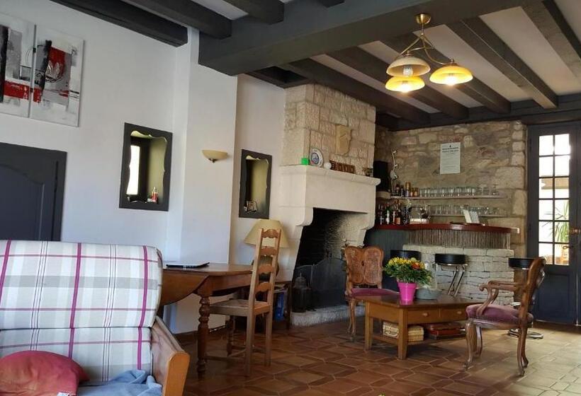 בית מלון כפרי Hôtel Du Puy D Alon