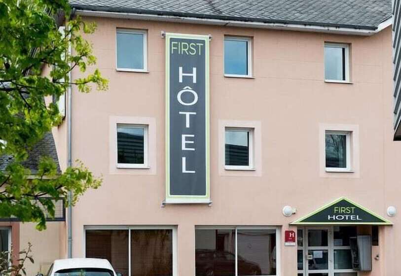 ホテル Hôtel First Rodez