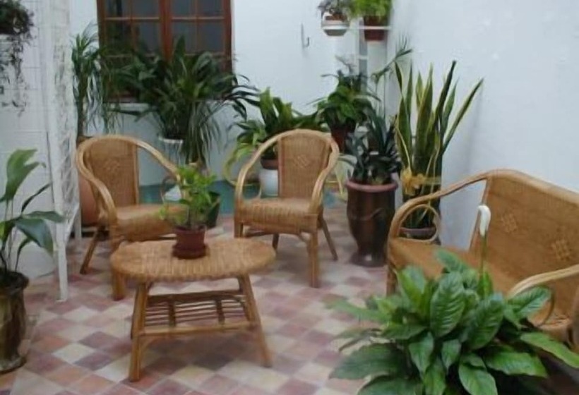 ホテル Hôtel Les Echevins