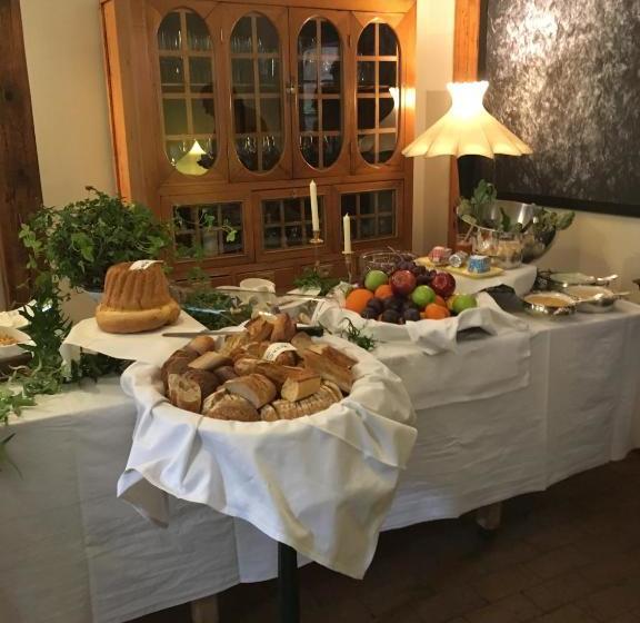 Отель Hôtel Restaurant Le Chut Petite France