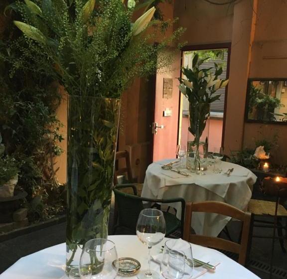 Отель Hôtel Restaurant Le Chut Petite France