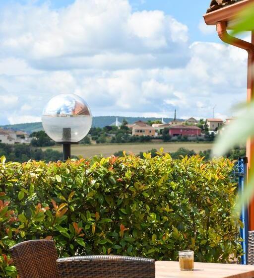 호텔 Ibis Budget Millau Viaduc