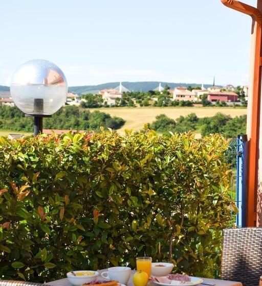 호텔 Ibis Budget Millau Viaduc