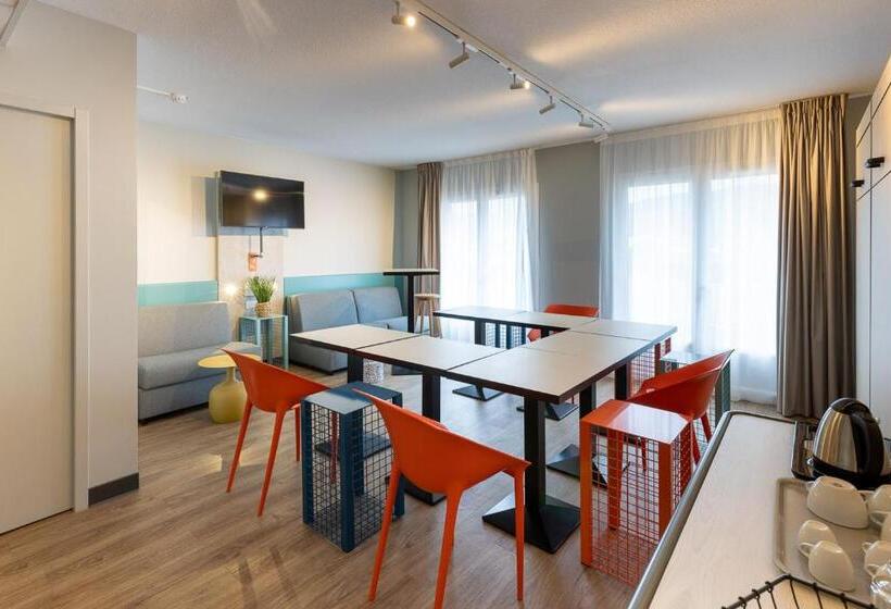 호텔 Ibis Budget Millau Viaduc