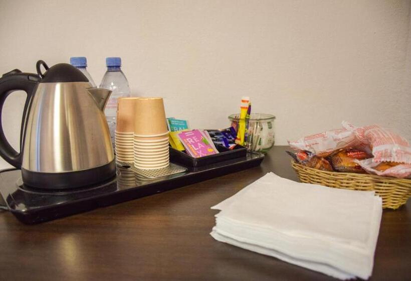 호텔 Ibis Budget Millau Viaduc