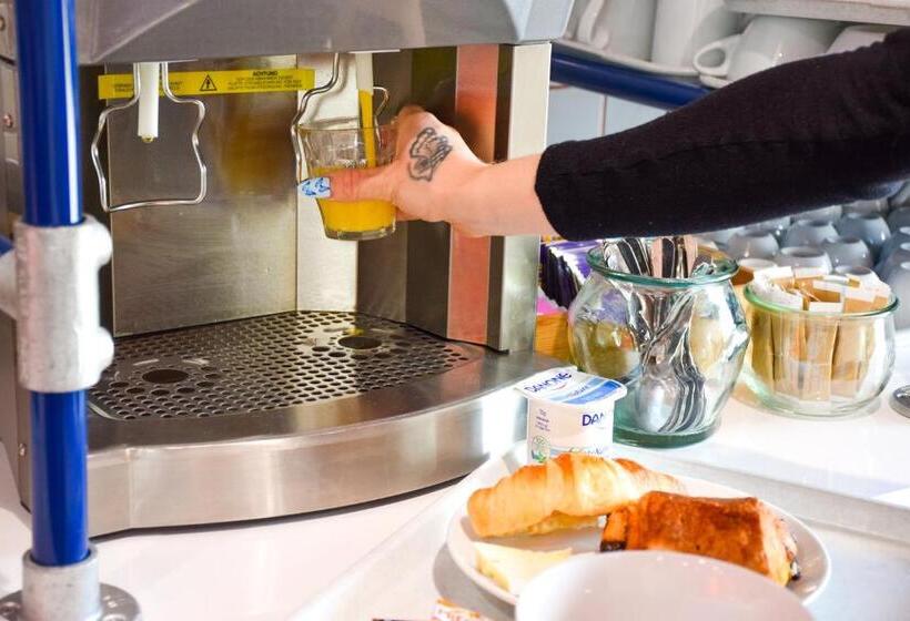 호텔 Ibis Budget Millau Viaduc