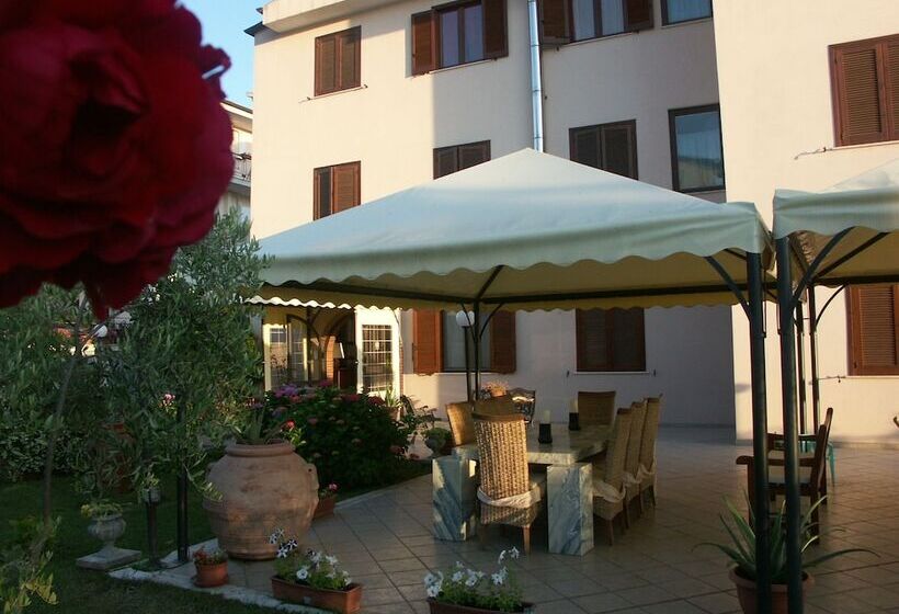 هتل Il Borgonuovo