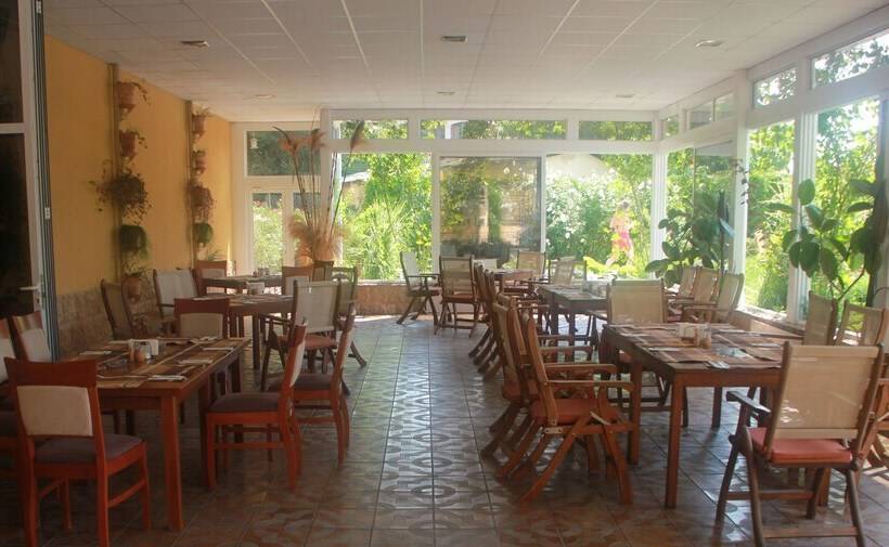 Отель Joya Park