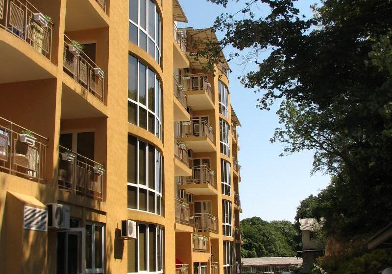 Отель Joya Park