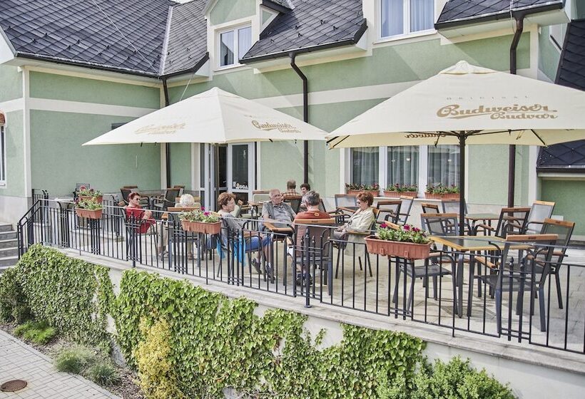 호텔 Komorni Hurka