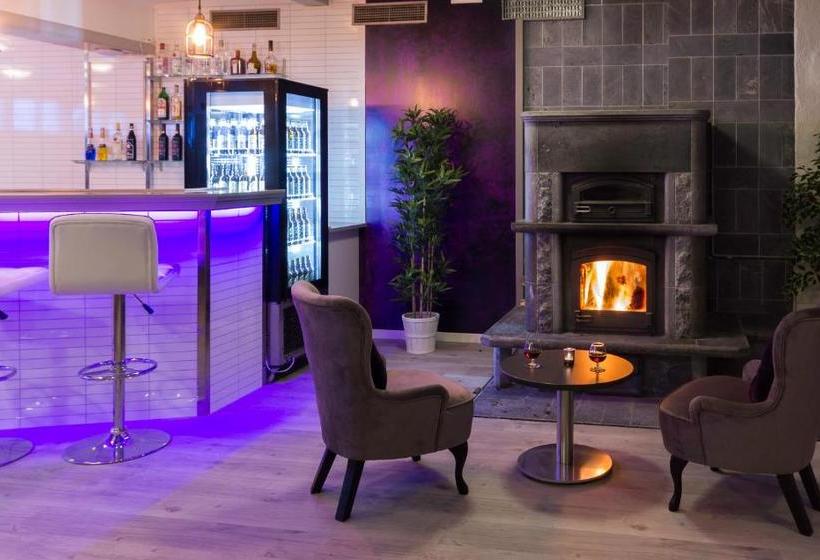 فندق L Restaurang Nämforsen