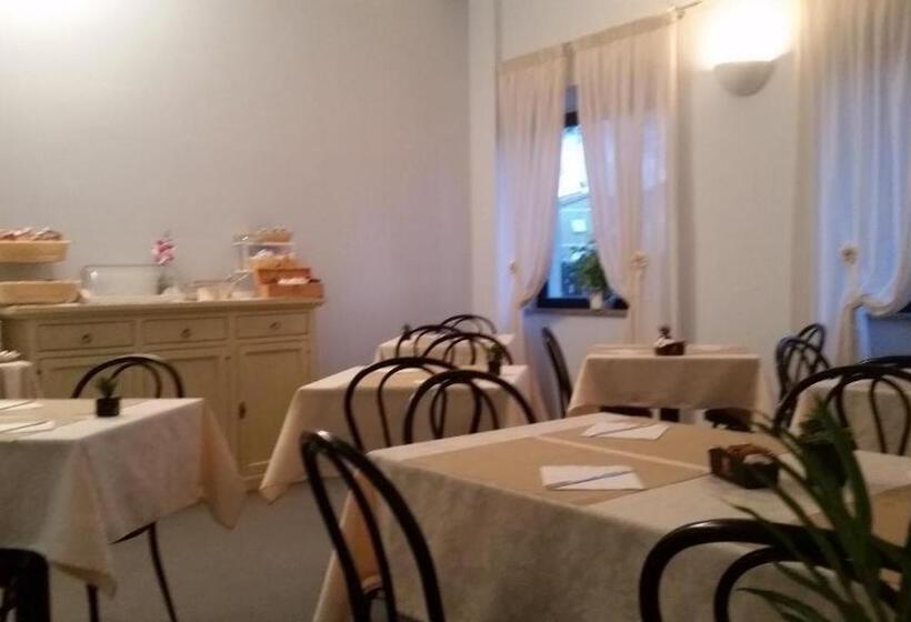 בית מלון כפרי La Piccola Stazione