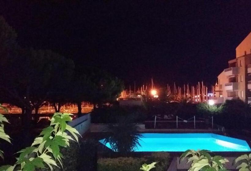 בית מלון כפרי La Voile D' Or