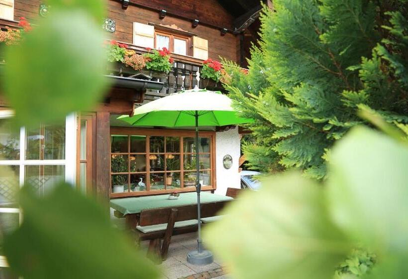 Отель Garni Landhaus Traunbachhäusl