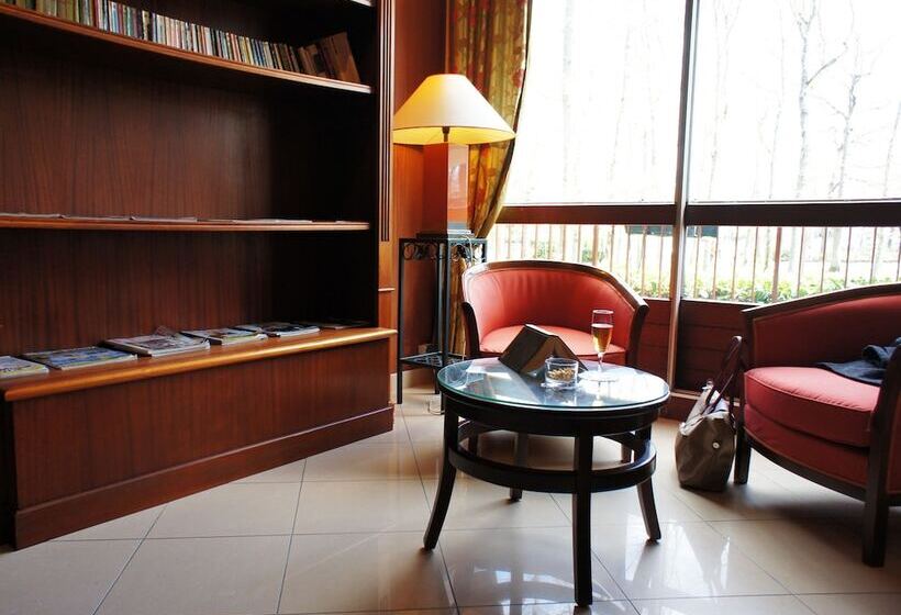 בית מלון כפרי Le Grand Monarque