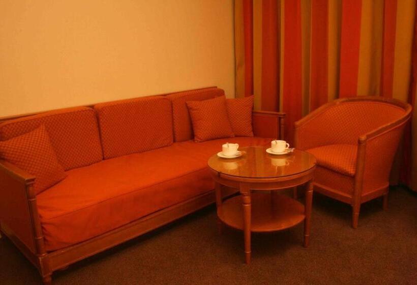 فندق Le Grand Monarque