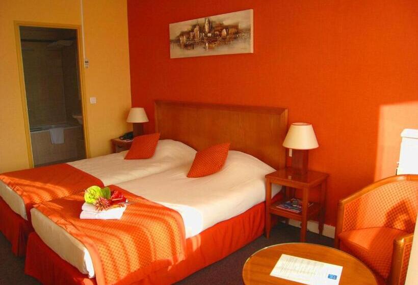 בית מלון כפרי Le Grand Monarque