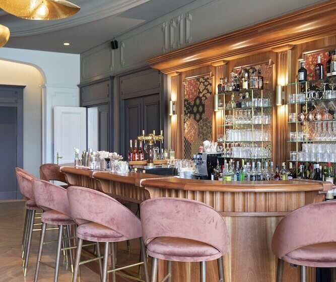 فندق Le Palace De Menthon