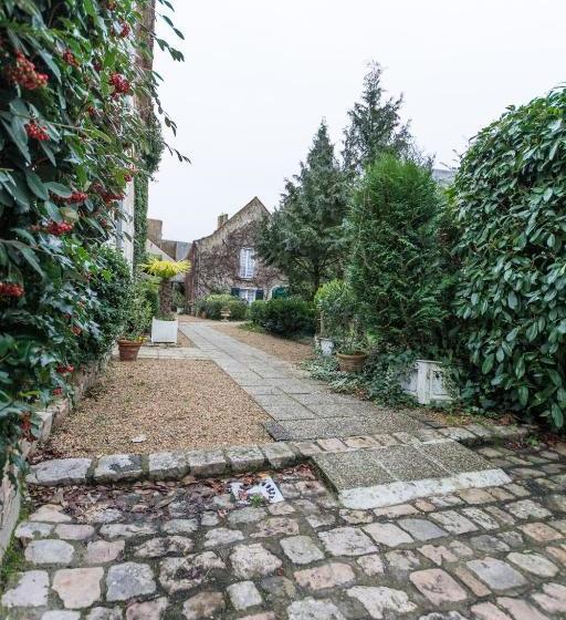 Отель Hôtellerie De Charme Le Relais Cicero Hôtel Jardin Calme Verdure Centre