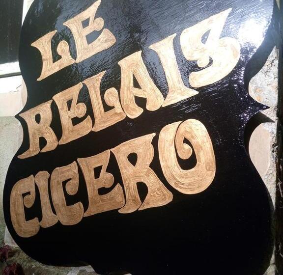 Отель Hôtellerie De Charme Le Relais Cicero Hôtel Jardin Calme Verdure Centre