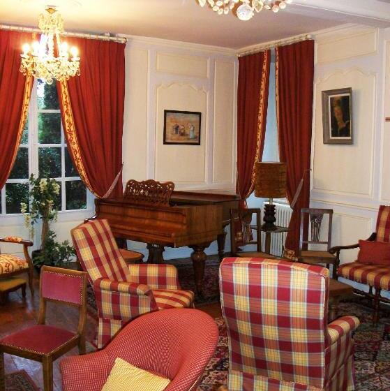 Отель Hôtellerie De Charme Le Relais Cicero Hôtel Jardin Calme Verdure Centre